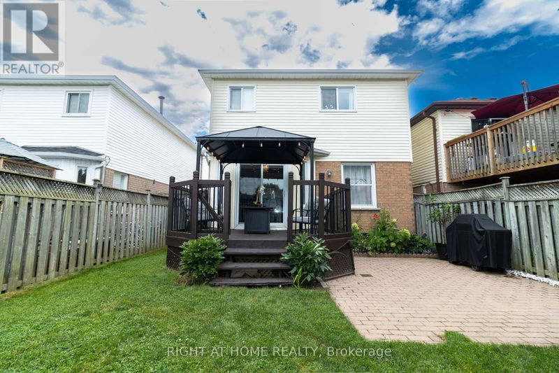 21 Moyse Drive  Clarington (Courtice), L1E2V4 | Image 10