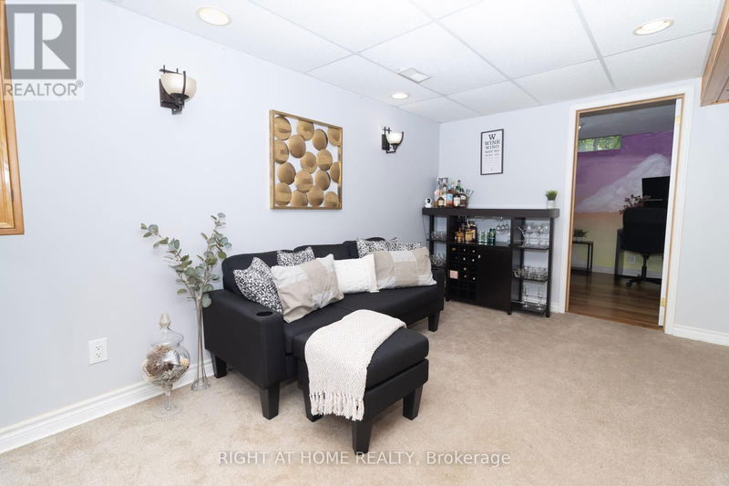 21 Moyse Drive  Clarington (Courtice), L1E2V4 | Image 20