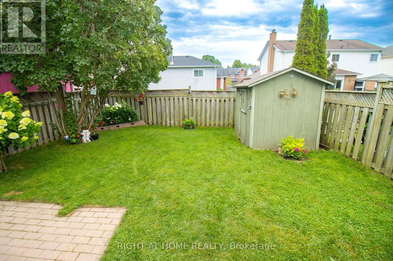 21 Moyse Drive  Clarington (Courtice), L1E2V4 | Image 9