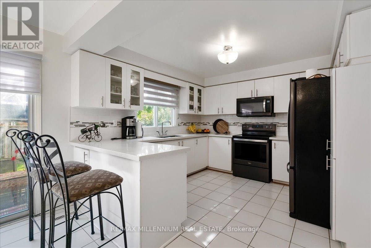 45 LOFTHOUSE DRIVE Image 6