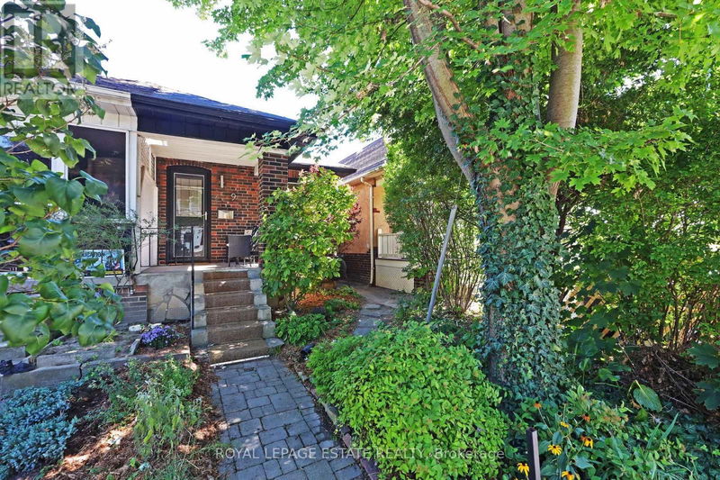 9 Berkshire Avenue  Toronto (South Riverdale), M4M2Z6 | Image 1