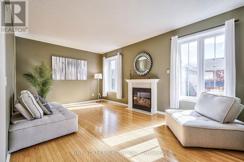 21 Loughlin Hill Crescent  Ajax (Central East), L1Z1P8 | Image 13