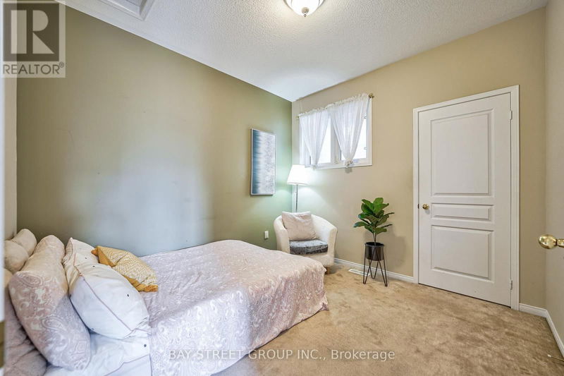 21 Loughlin Hill Crescent  Ajax (Central East), L1Z1P8 | Image 18