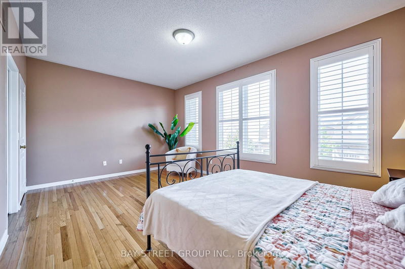 21 Loughlin Hill Crescent  Ajax (Central East), L1Z1P8 | Image 24