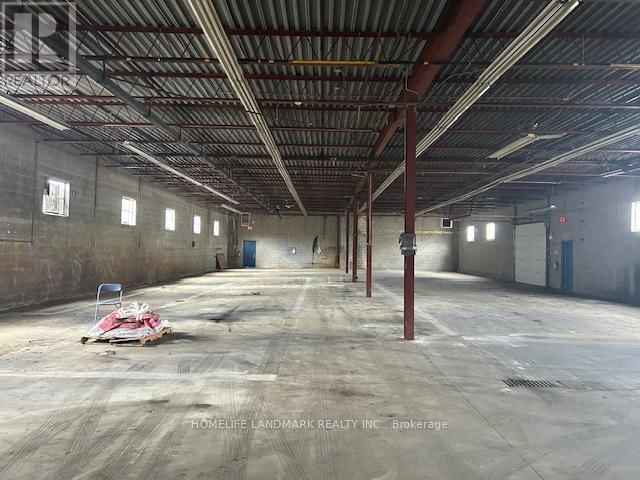 UNIT 1 - 1820 MIDLAND AVENUE Image 3