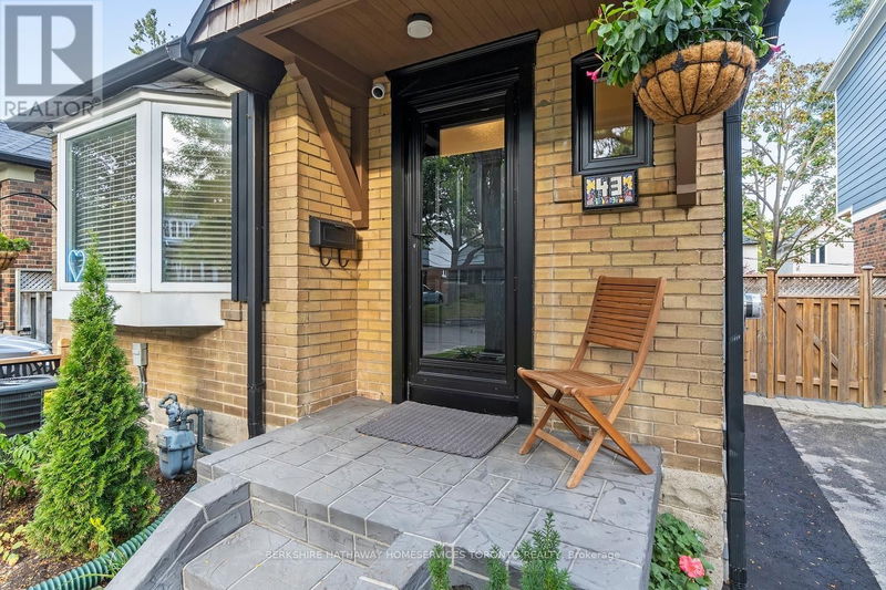 43 White Birch Road  Toronto (Birchcliffe-Cliffside), M1N3A7 | Image 3