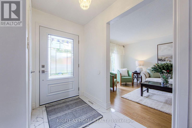 70 Longsword Drive  Toronto (Agincourt North), M1V3A3 | Image 5