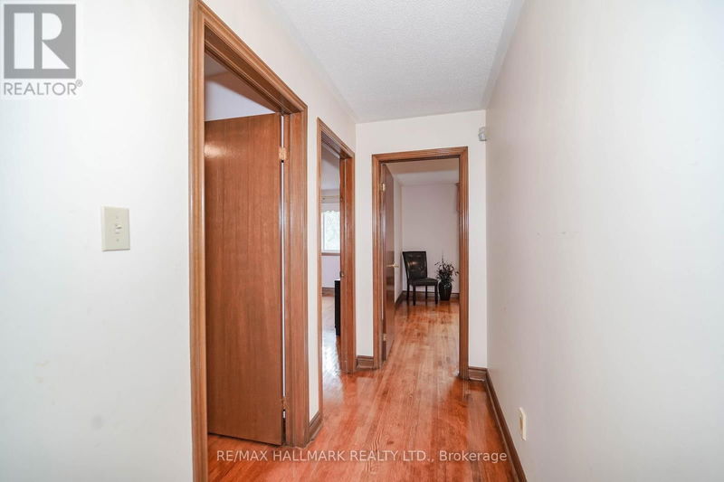 40 Aragon Avenue  Toronto (Tam O'Shanter-Sullivan), M1T1X7 | Image 15