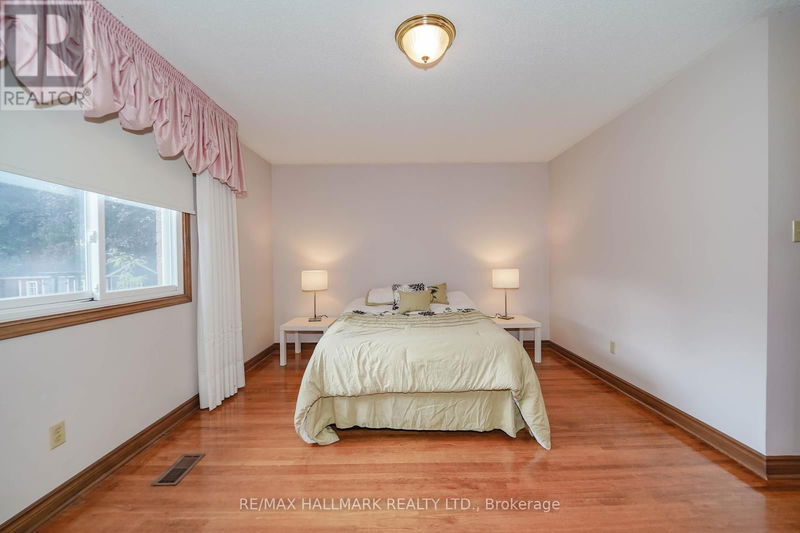 40 Aragon Avenue  Toronto (Tam O'Shanter-Sullivan), M1T1X7 | Image 21