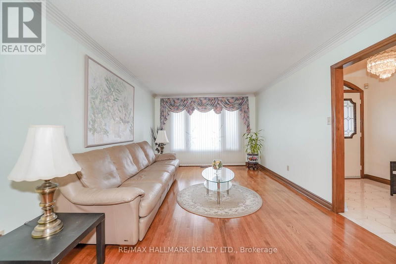 40 Aragon Avenue  Toronto (Tam O'Shanter-Sullivan), M1T1X7 | Image 7