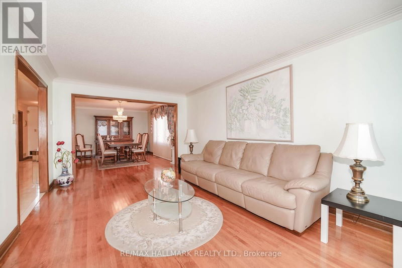 40 Aragon Avenue  Toronto (Tam O'Shanter-Sullivan), M1T1X7 | Image 8