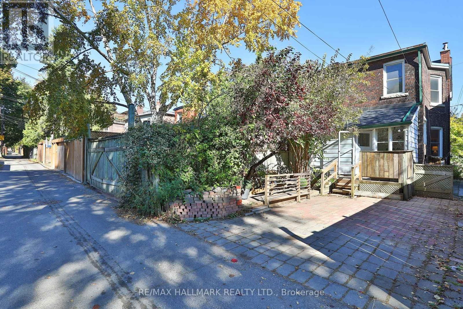 36 BERTMOUNT AVENUE Image 21