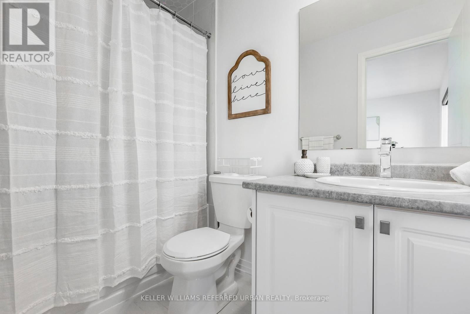 70 AMBEREEN PLACE Image 32