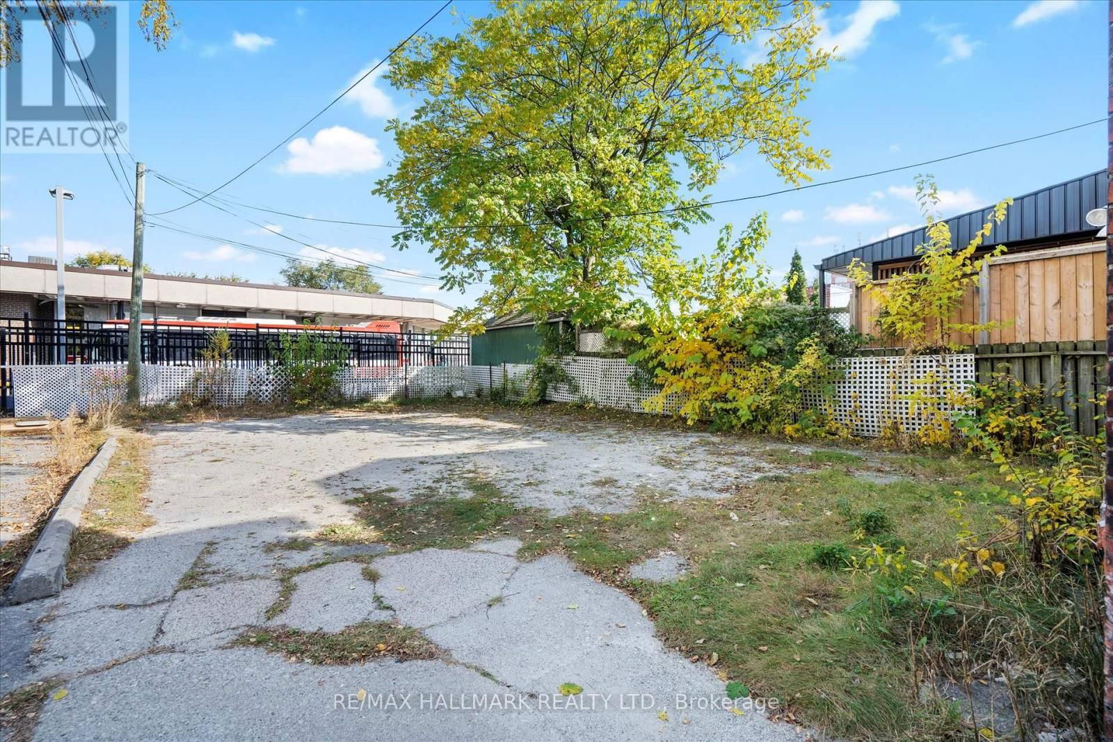 717 COXWELL AVENUE Image 36