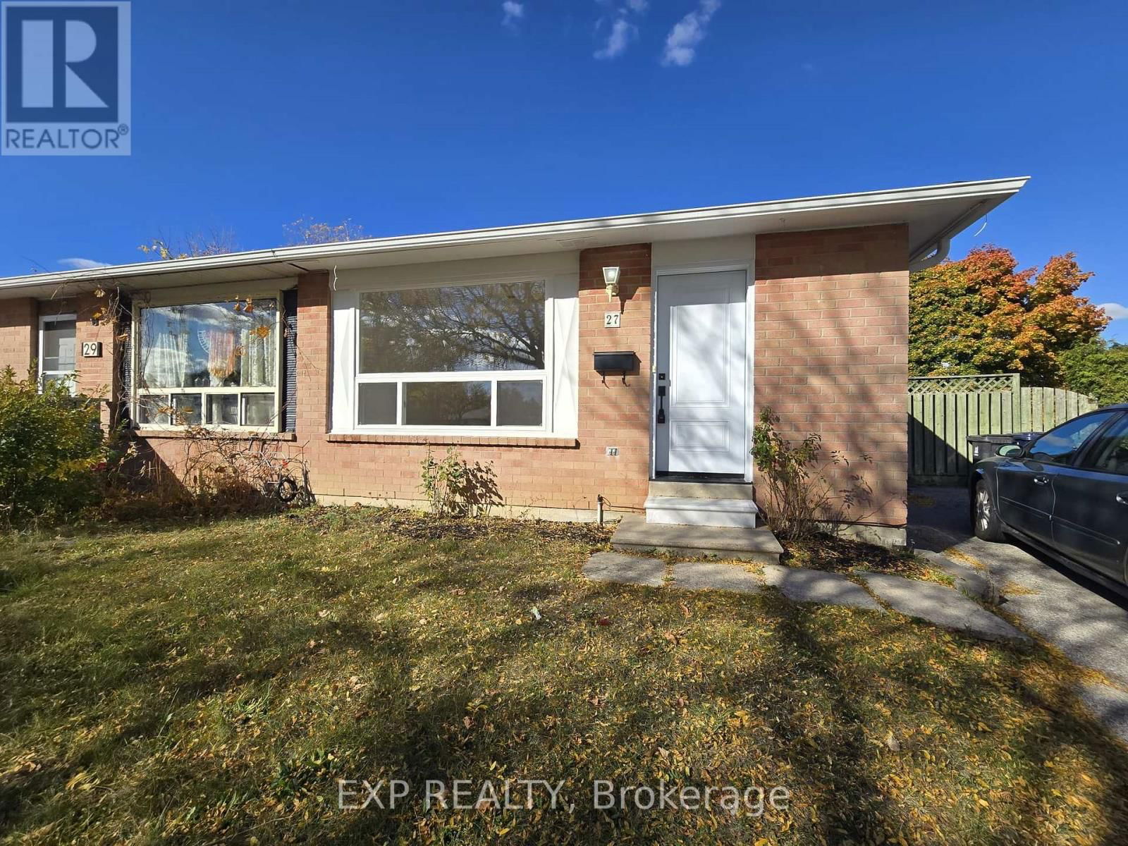 27 UNITA GROVE Image 1