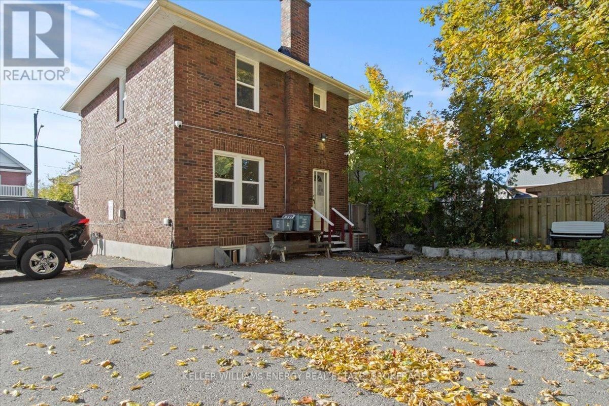 1 - 20 COLBORNE STREET W Image 14