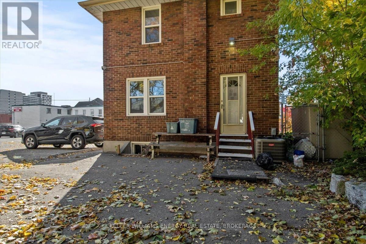 1 - 20 COLBORNE STREET W Image 16