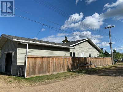 Image #1 of Commercial for Sale at 4920 52 Avenue, Grimshaw, Alberta