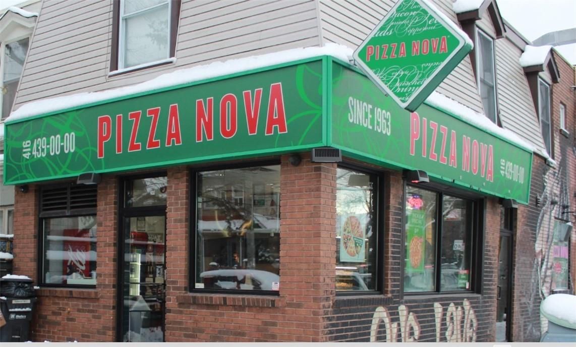 Pizza Restaurant for Sale at 268 LIPPINCOTT Street in Toronto