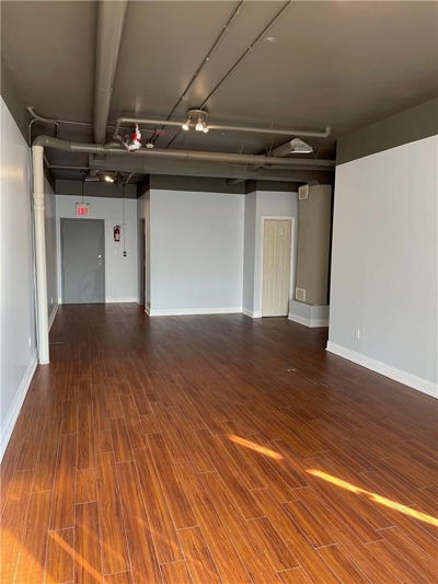 Commercial for Rent in Ontario