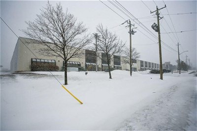 Image #1 of Commercial for Sale at 270 Hunter Road, Grimsby, Ontario