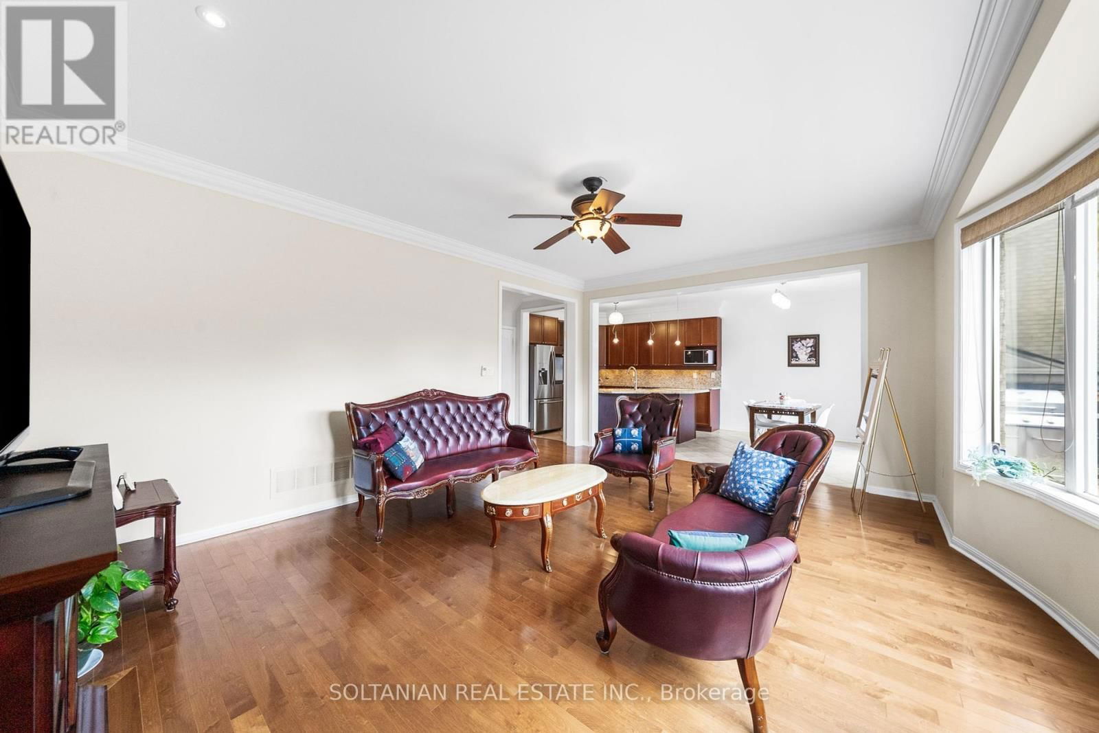 33 ALYSSUM COURT Image 10