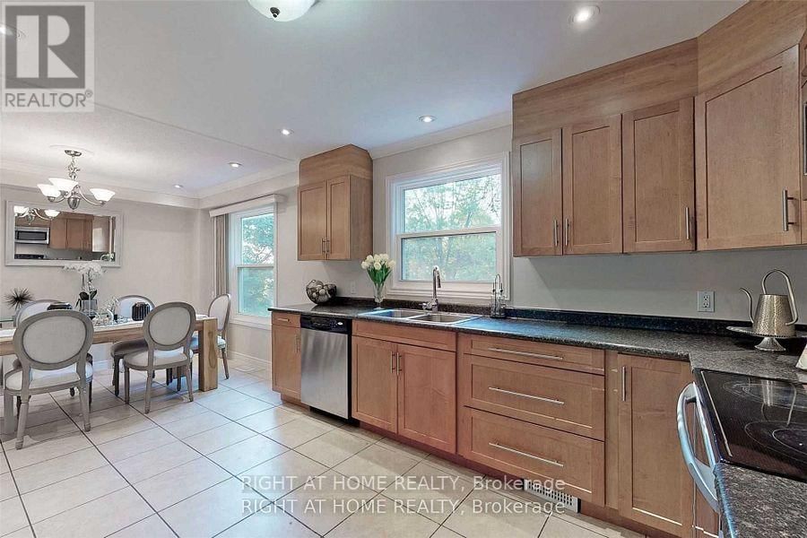 1011 JACARANDAH DRIVE Image 10