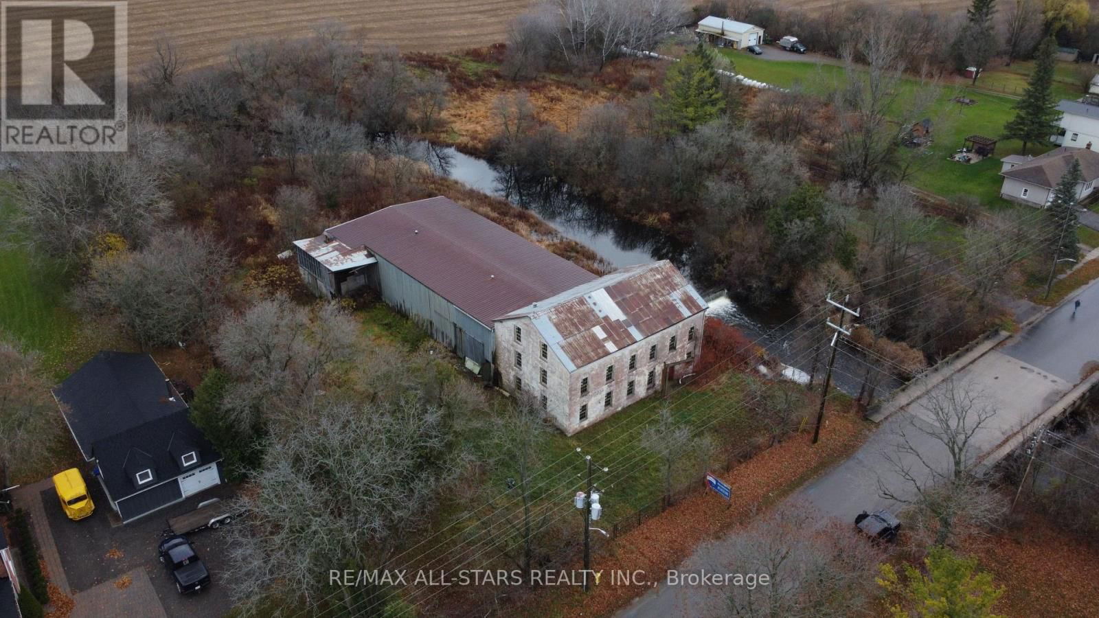 175 LAIDLAW STREET NORTH Image 13