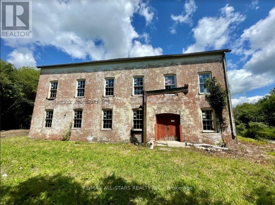 175 LAIDLAW STREET NORTH Image 2