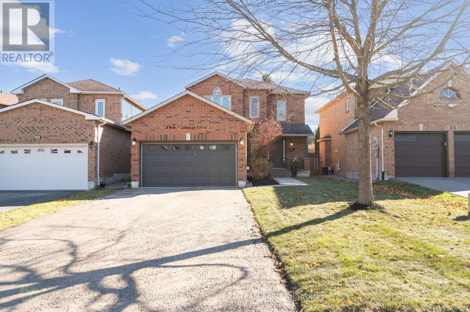 346 PICKERING CRESCENT Image 1