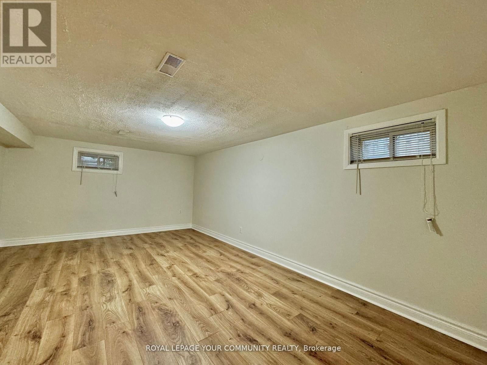 APT B - 246 ELKA DRIVE Image 9