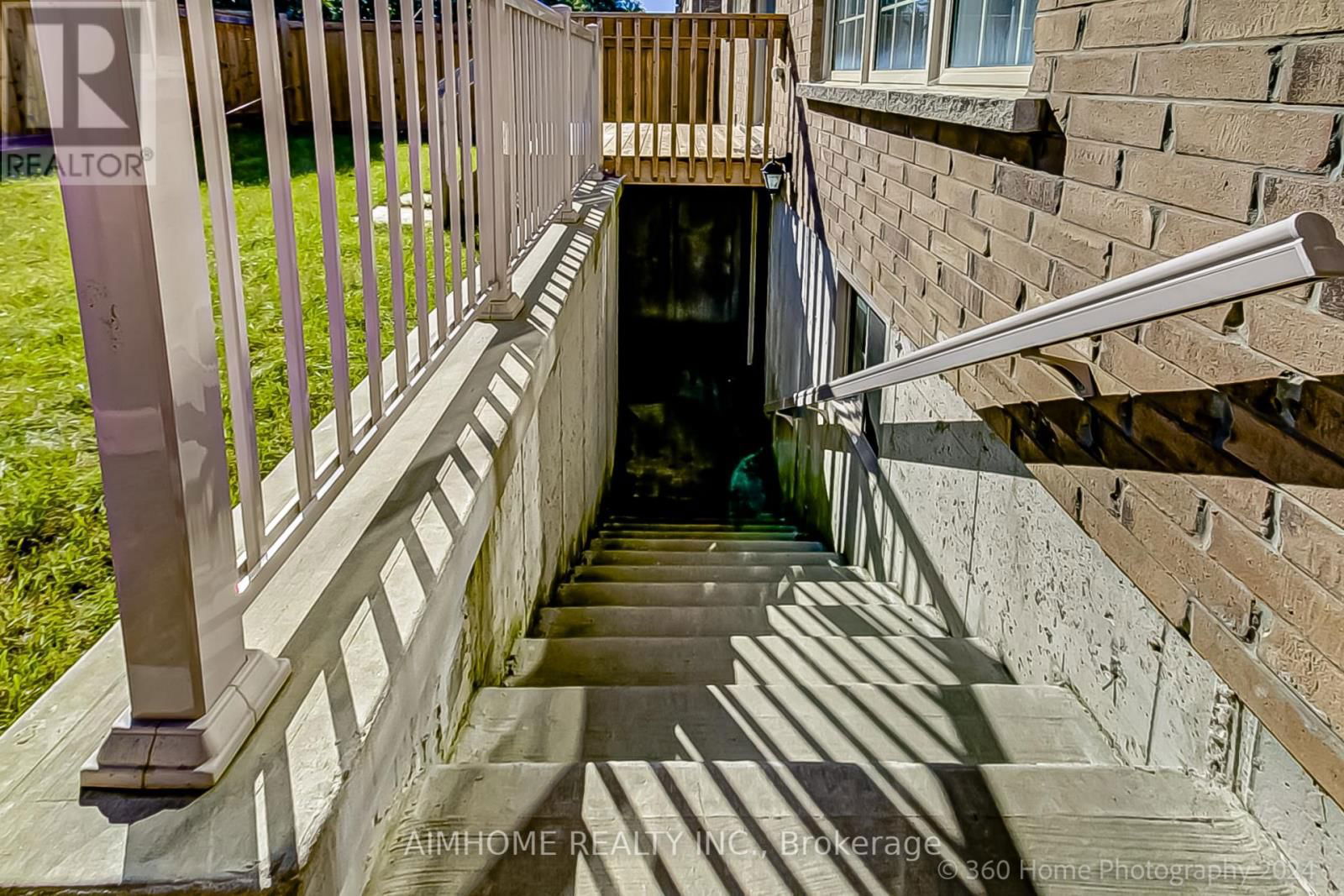 67 MENOTTI DRIVE Image 32