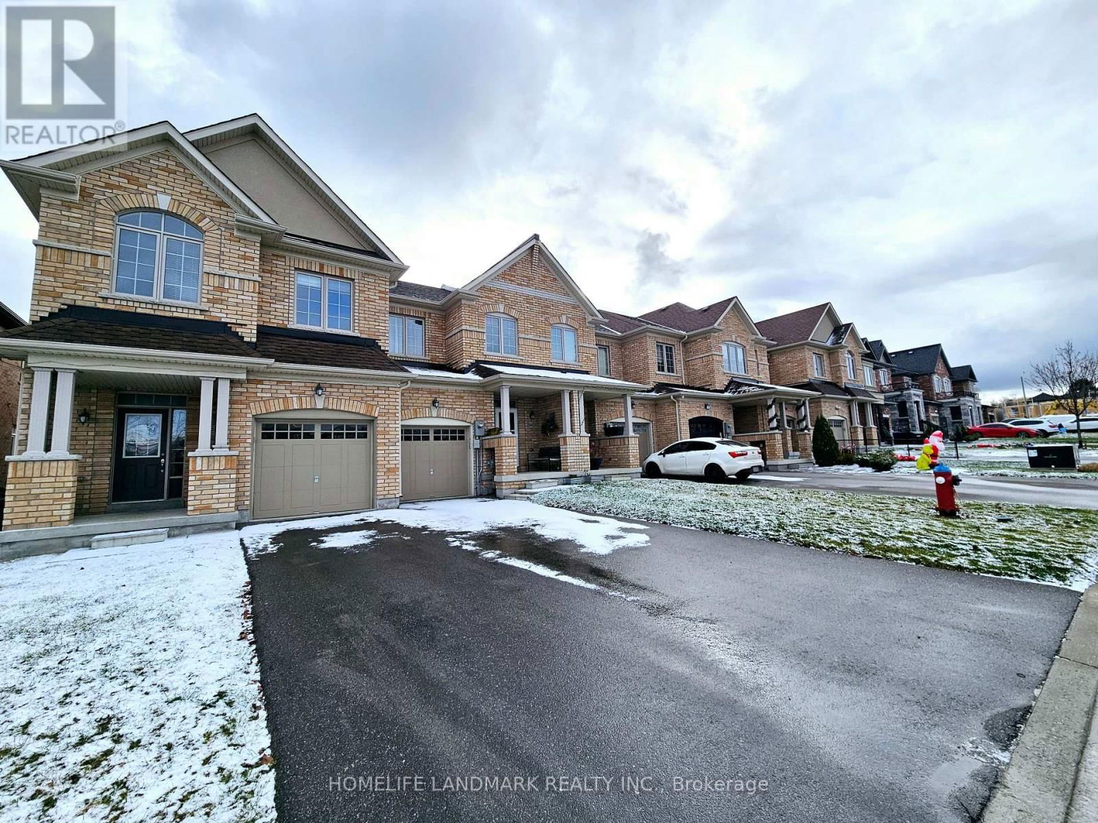 92 FORTIS CRESCENT Image 39