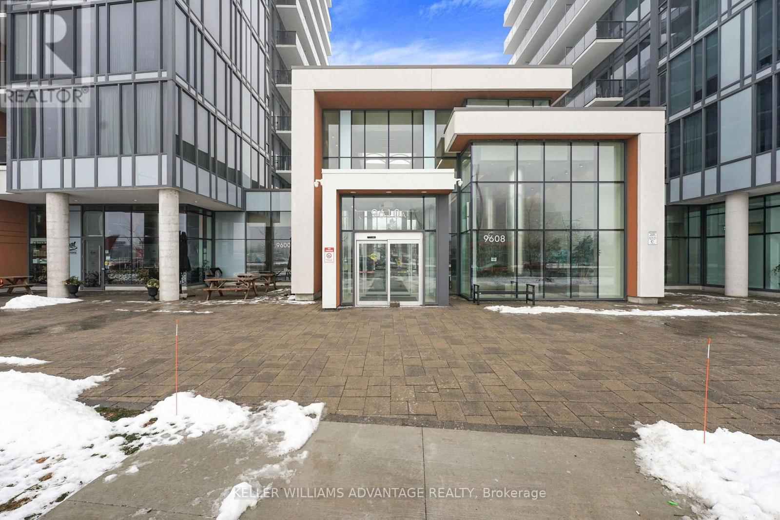 712B - 9600 YONGE STREET Image 1