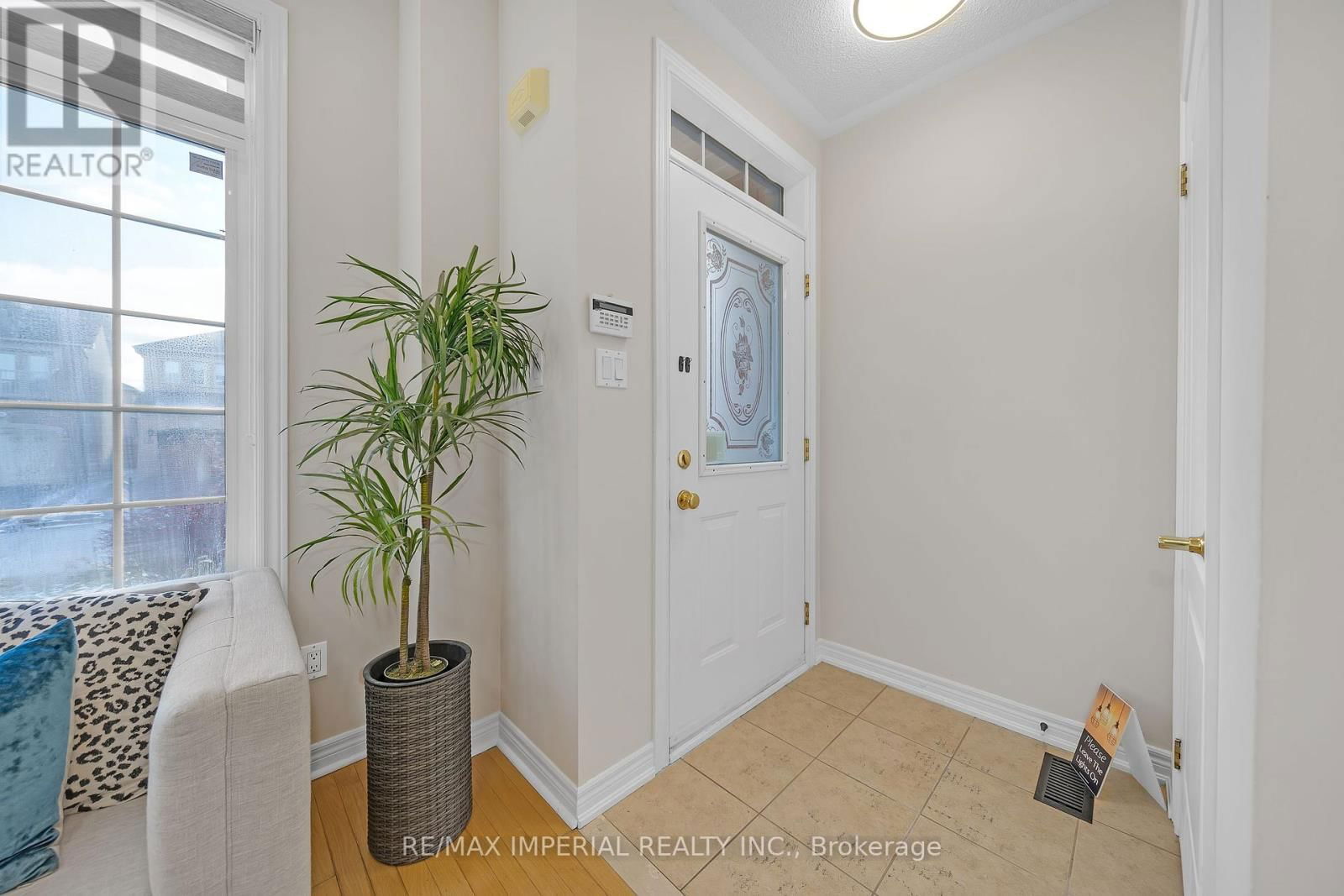 58 ST DAMIAN AVENUE Image 3