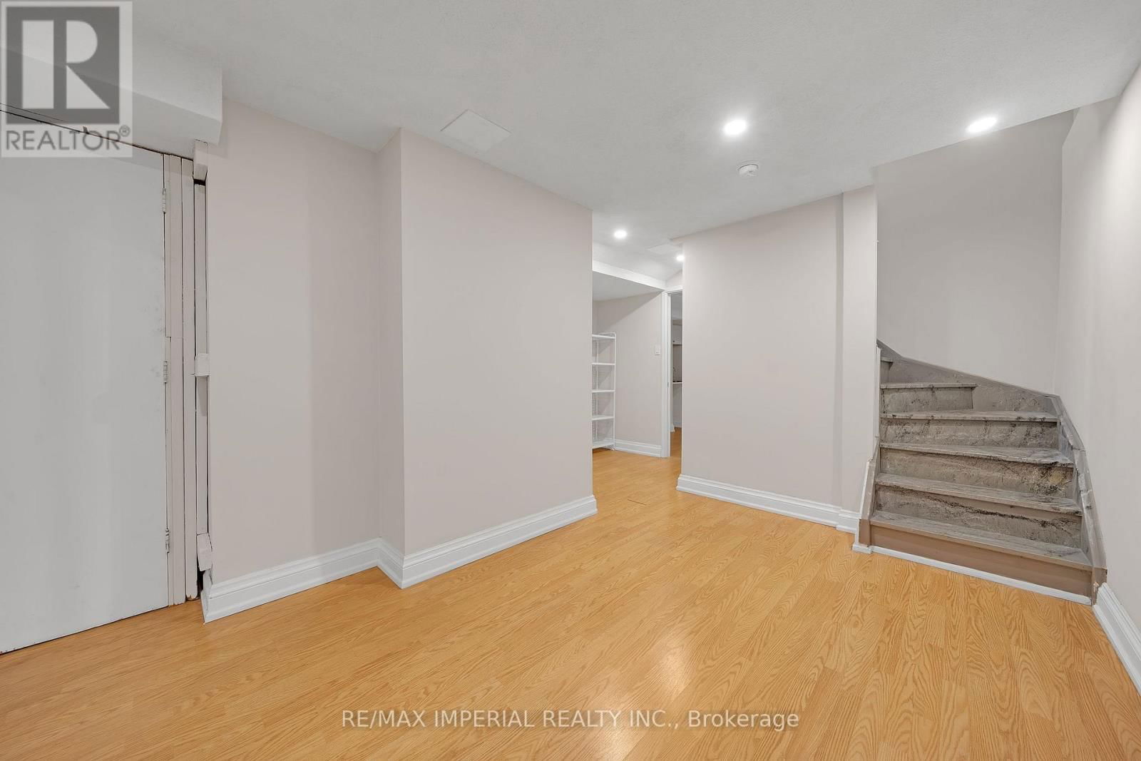 58 ST DAMIAN AVENUE Image 30