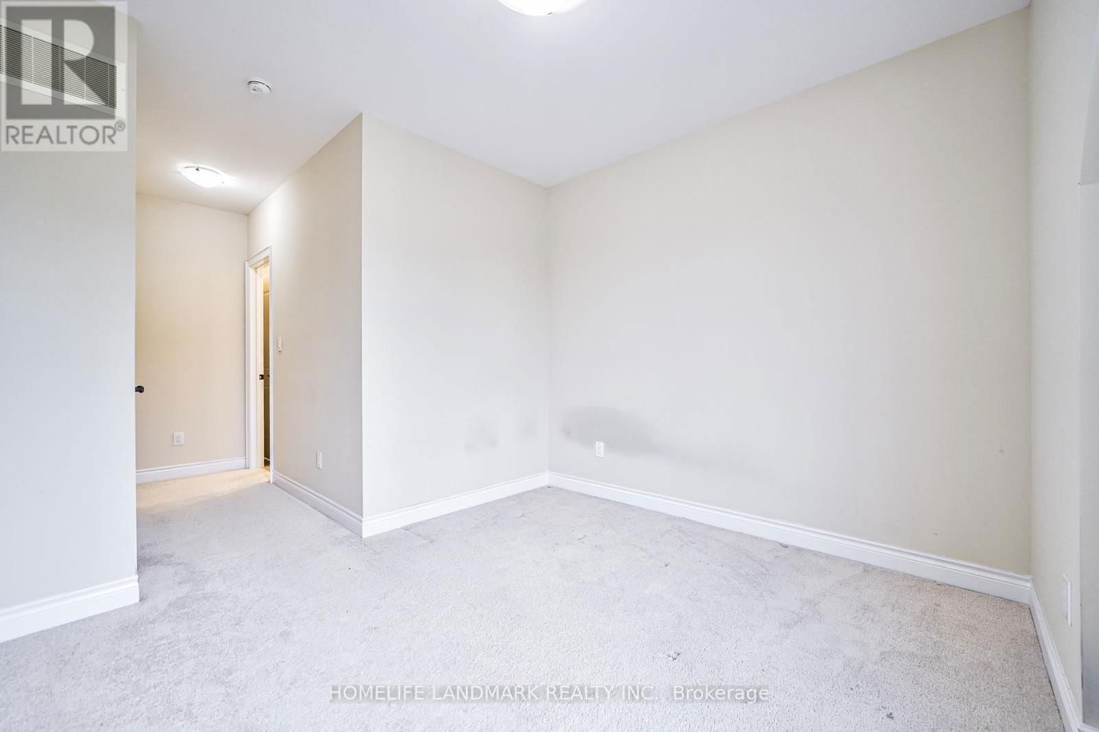 31 ANGUS GLEN BOULEVARD Image 36