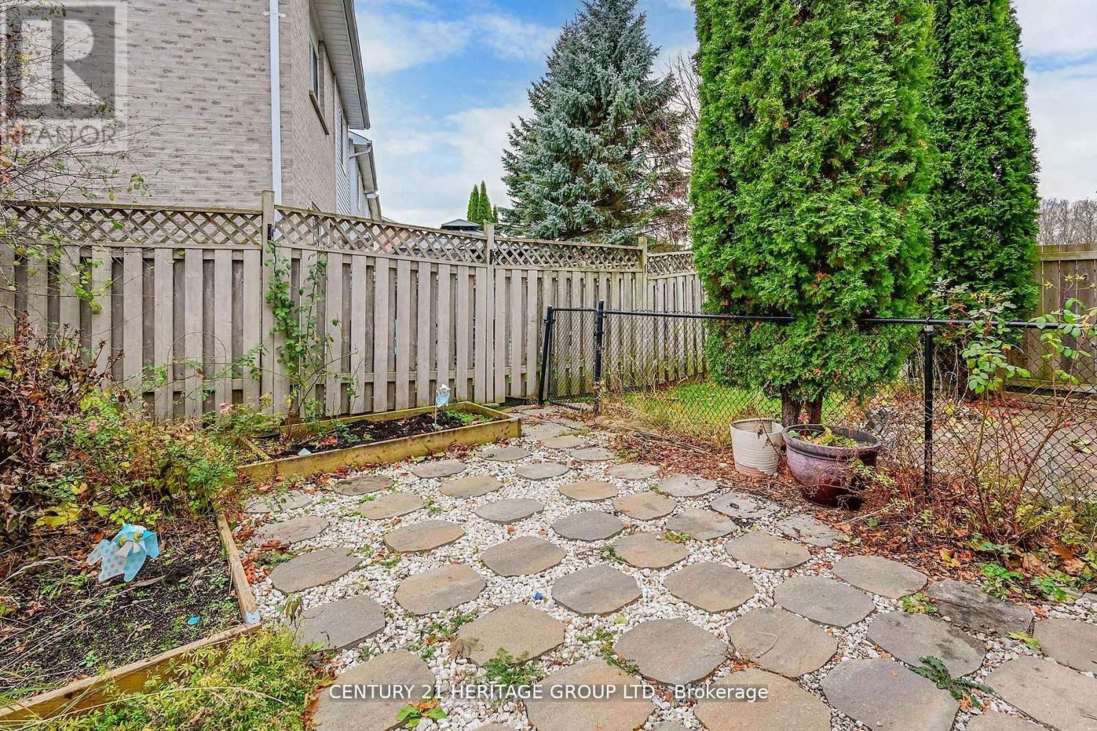 12 MCKINNON COURT Image 33