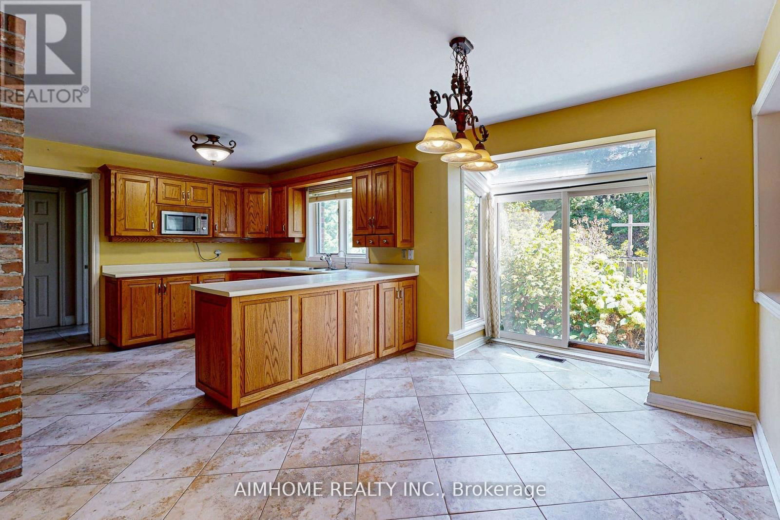 12301 KEELE STREET EAST Image 9