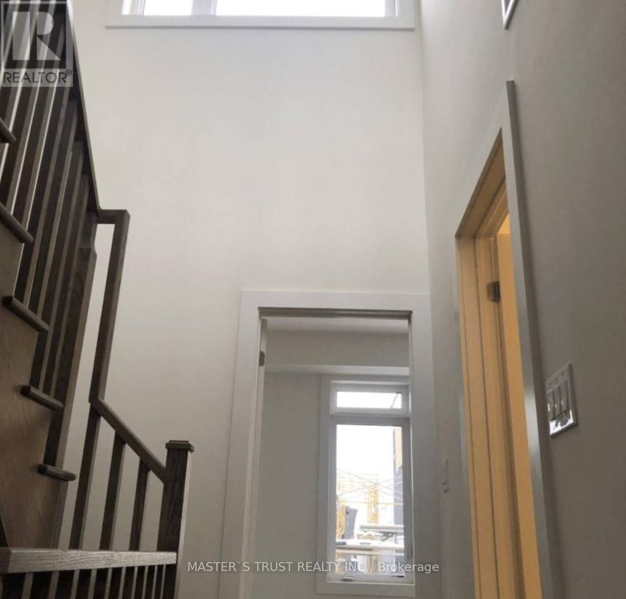 69 - 370C RED MAPLE ROAD Image 15