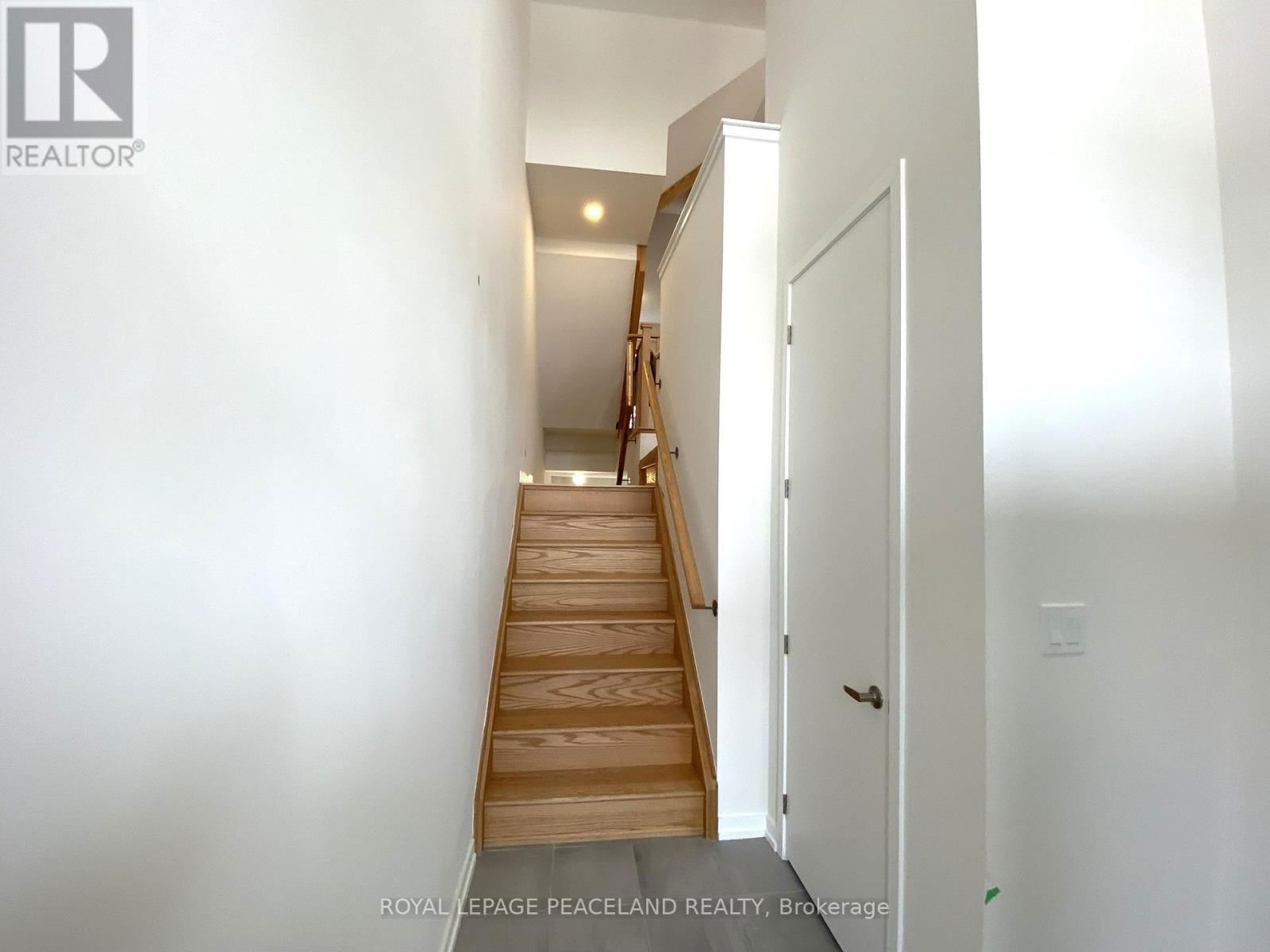 17 ARMILLO PLACE Image 4