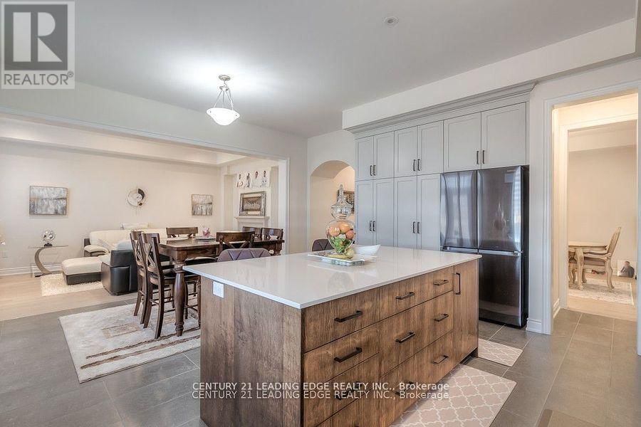 77 TERRAVISTA CRESCENT Image 12