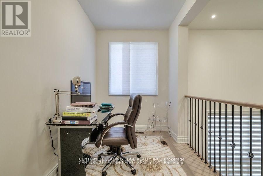 77 TERRAVISTA CRESCENT Image 20