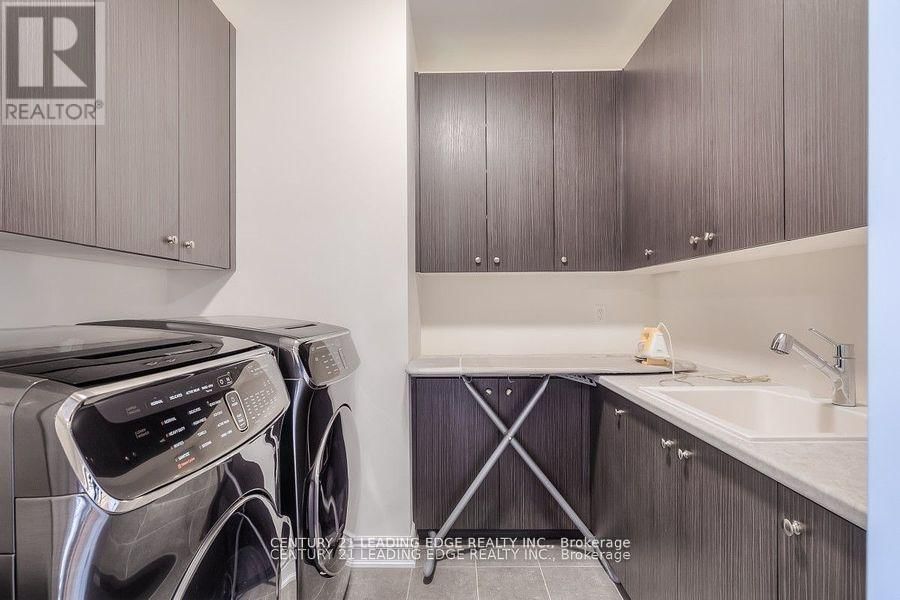 77 TERRAVISTA CRESCENT Image 26