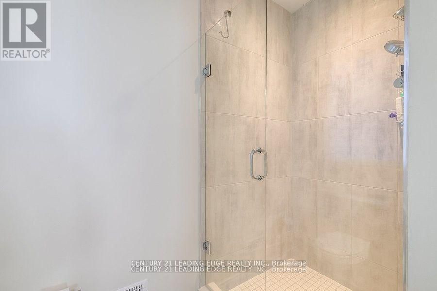 77 TERRAVISTA CRESCENT Image 35