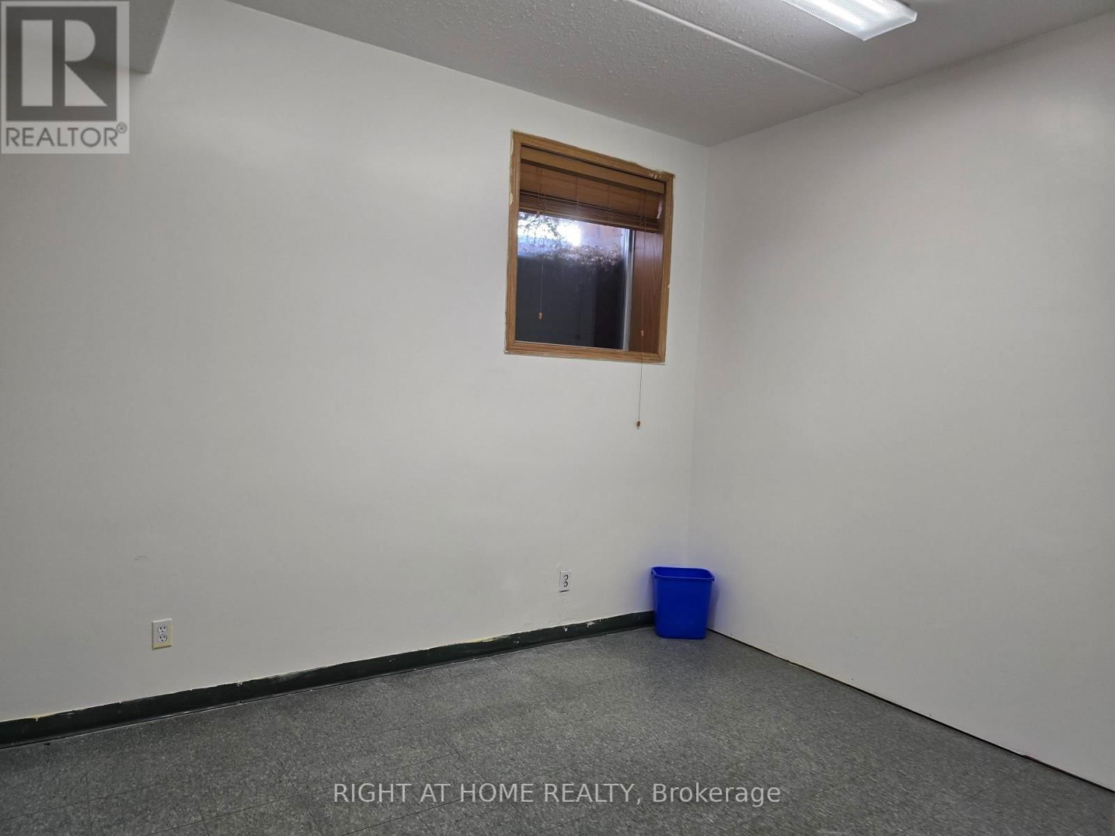 2850 JOHN STREET Image 22