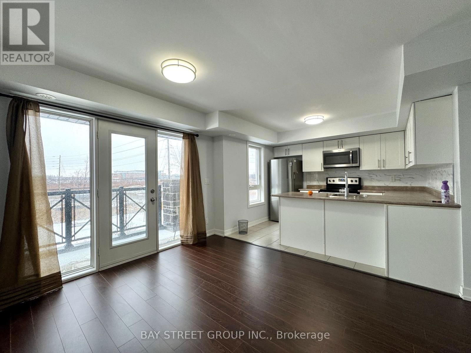 311 - 20 DUNSHEATH WAY Image 5