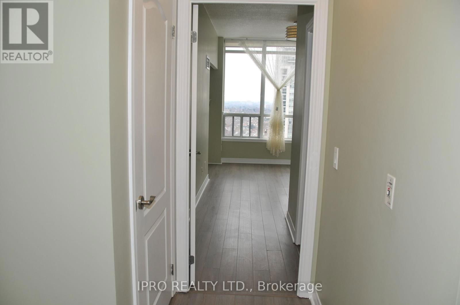 1405 - 50 DISERA DRIVE Image 14