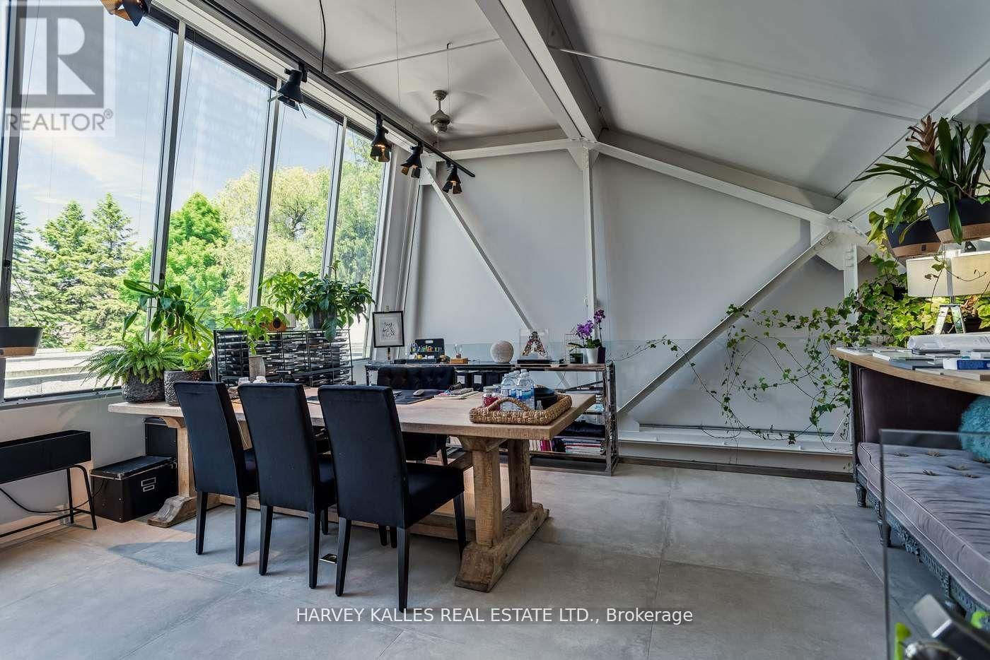 92 WESTWOOD LANE Image 11