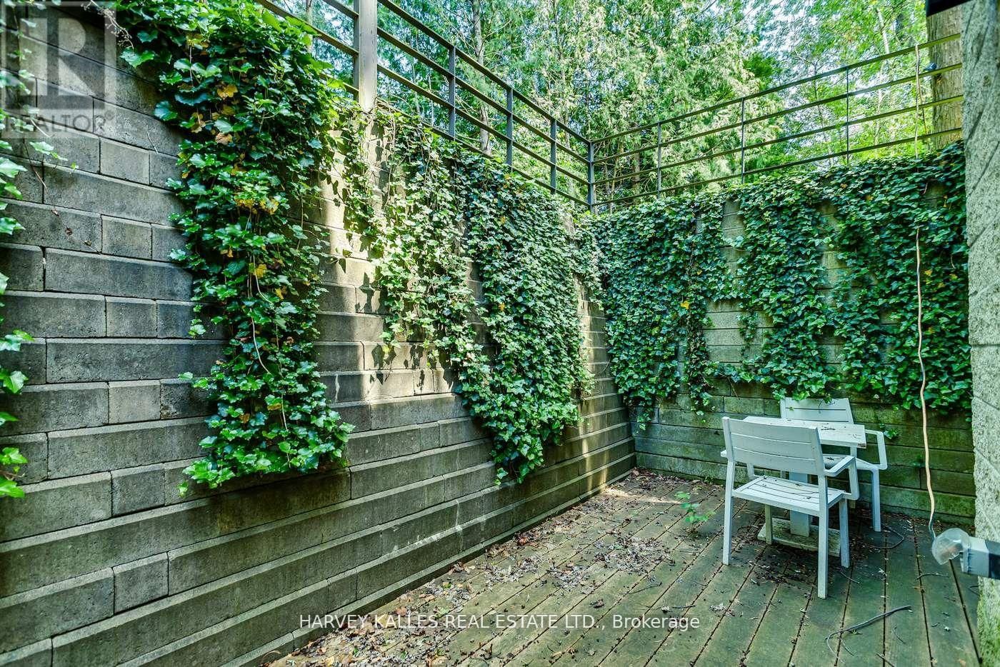 92 WESTWOOD LANE Image 22
